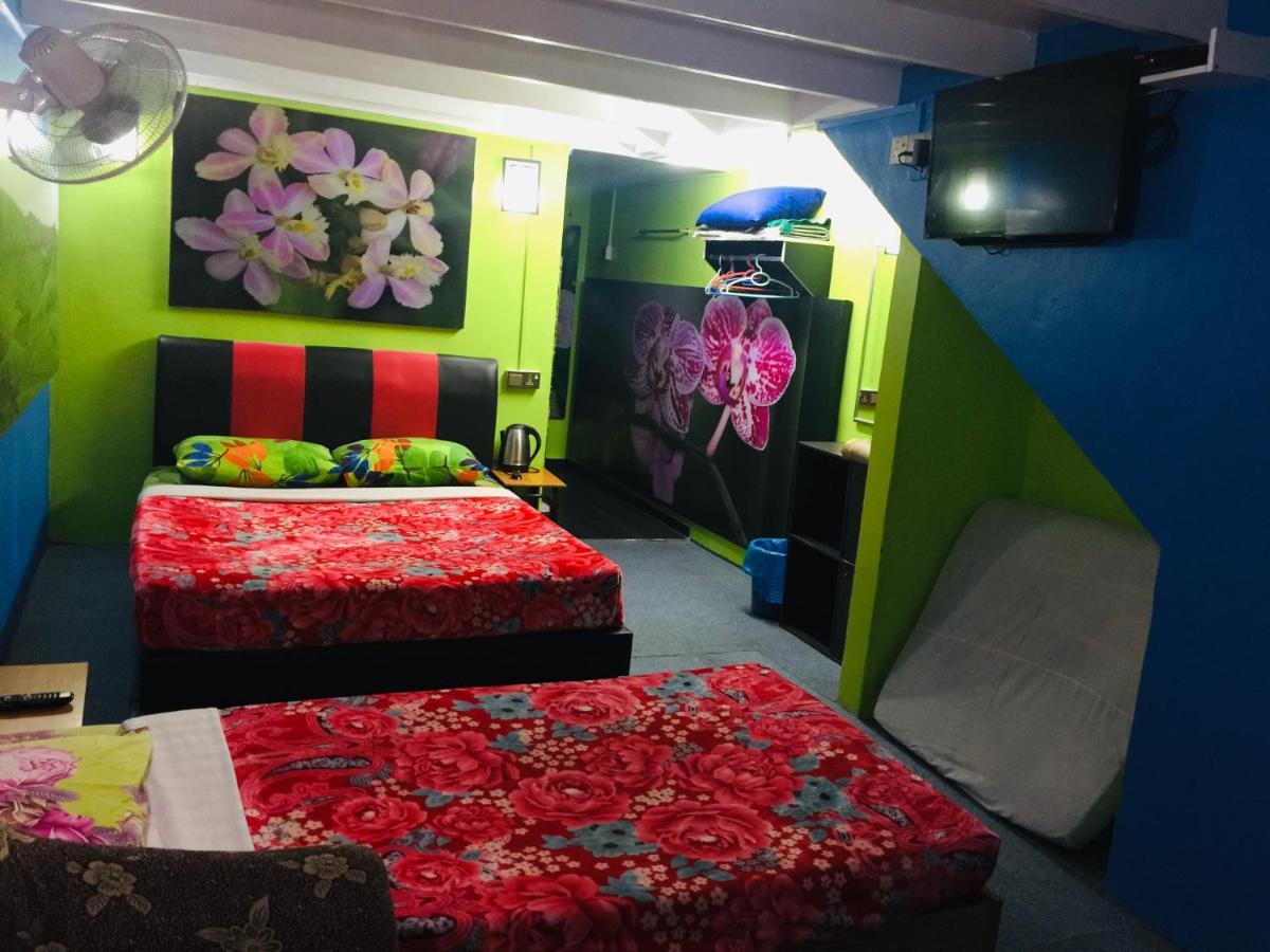 טאנה ראטה Oyo 90760 Lily Haven Hotel מראה חיצוני תמונה