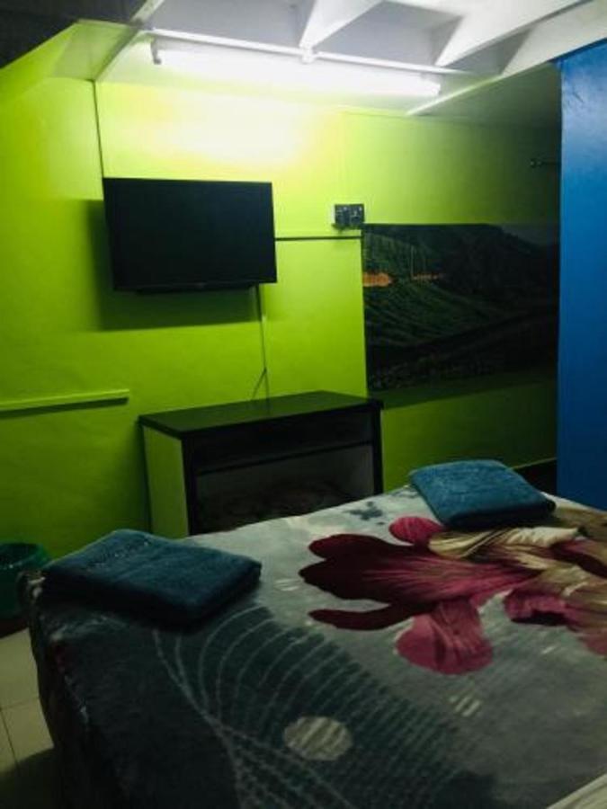 טאנה ראטה Oyo 90760 Lily Haven Hotel מראה חיצוני תמונה