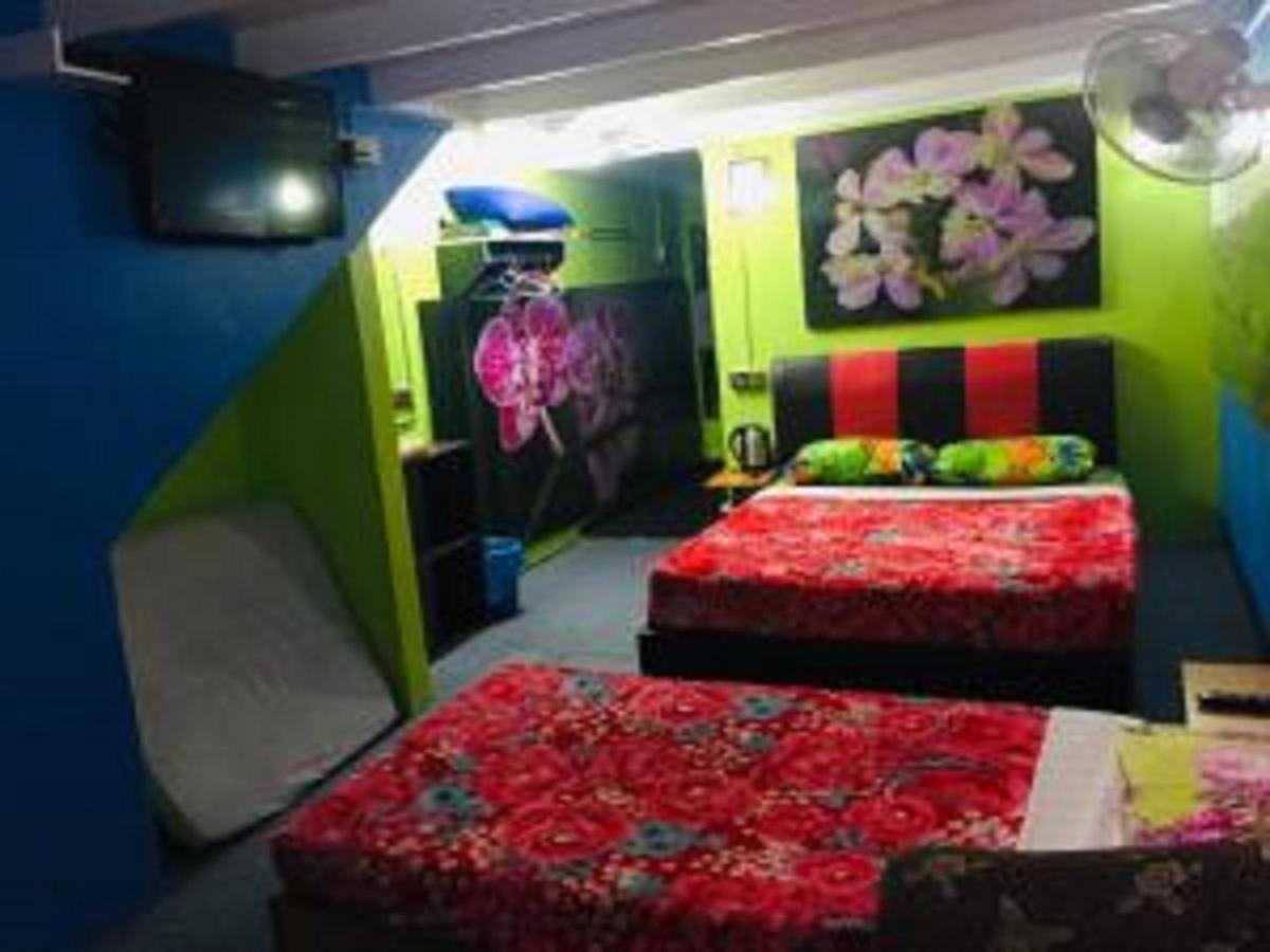 טאנה ראטה Oyo 90760 Lily Haven Hotel מראה חיצוני תמונה
